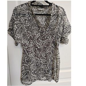 DETAILS OVERLAP DESIGN SHEER BLOUSE (UK L)